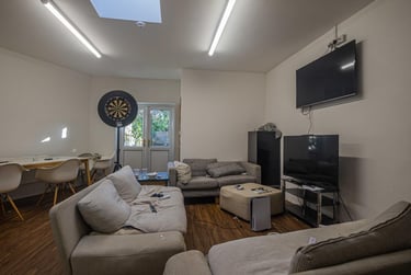 6 bed house, Llantwit Street, Plasnewydd, Cardiff, CF244AJ - Image 1